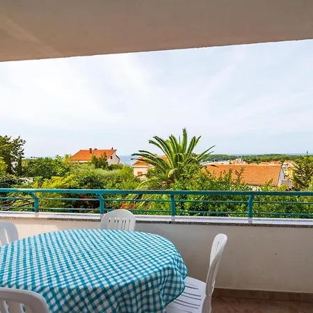 Cozy In With Wifi Apartmán Pula