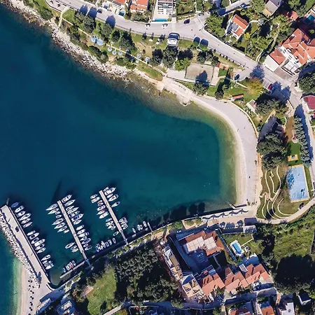 Cozy In With Wifi Pula