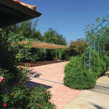 Cozy In With Wifi Apartmán Pula