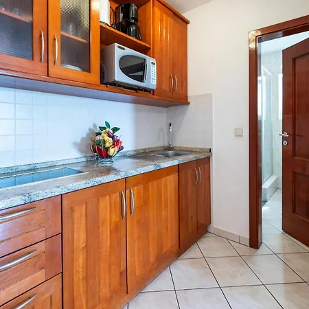 Апартаменты Cozy Apartment In Pula With Wifi