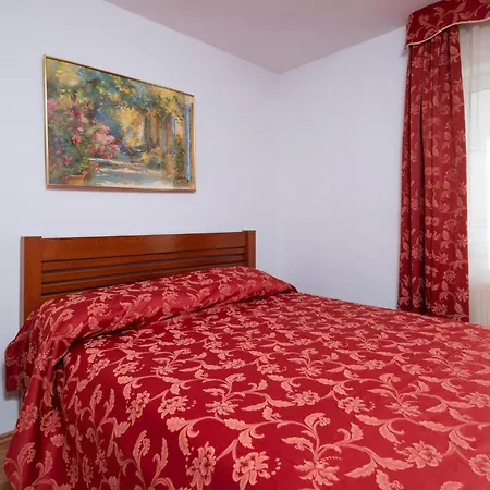 Cozy Apartment In Pula With Wifi