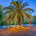 Stunning In With Wifi Pula